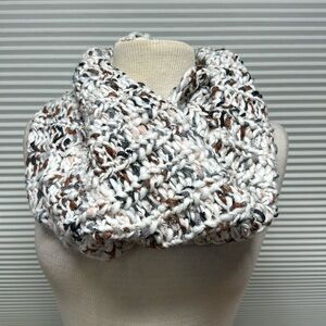 Steve Madden NWT Ivory Multi Neutral Chunky Knit Infinity Scarf